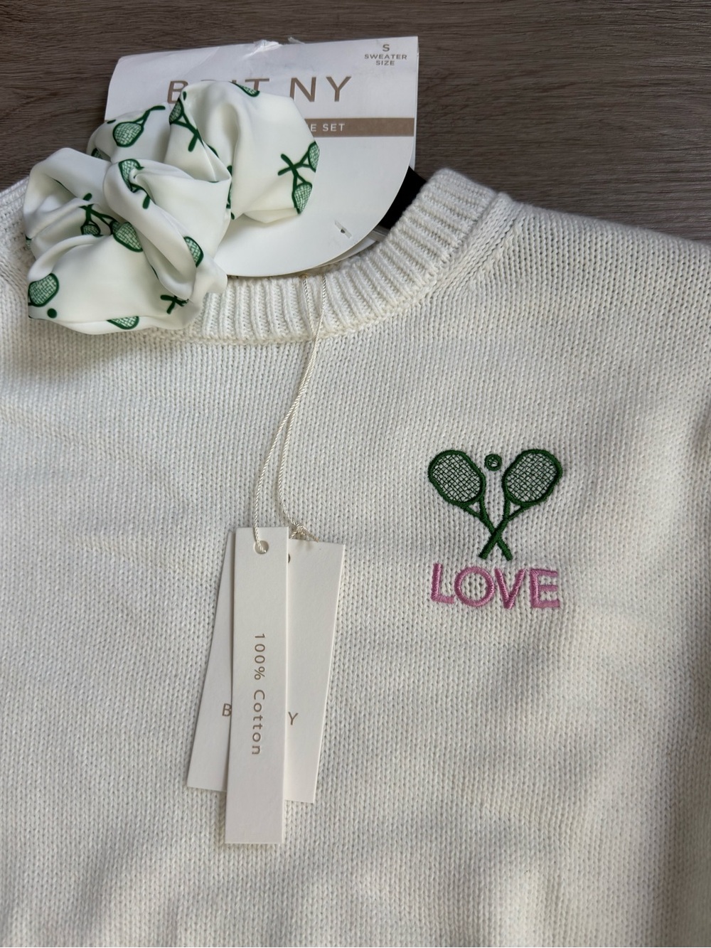 NWT BRIT.NY Tennis Love Embroidered Cotton Sweater & Scrunchie Set S - Picture 2 of 11